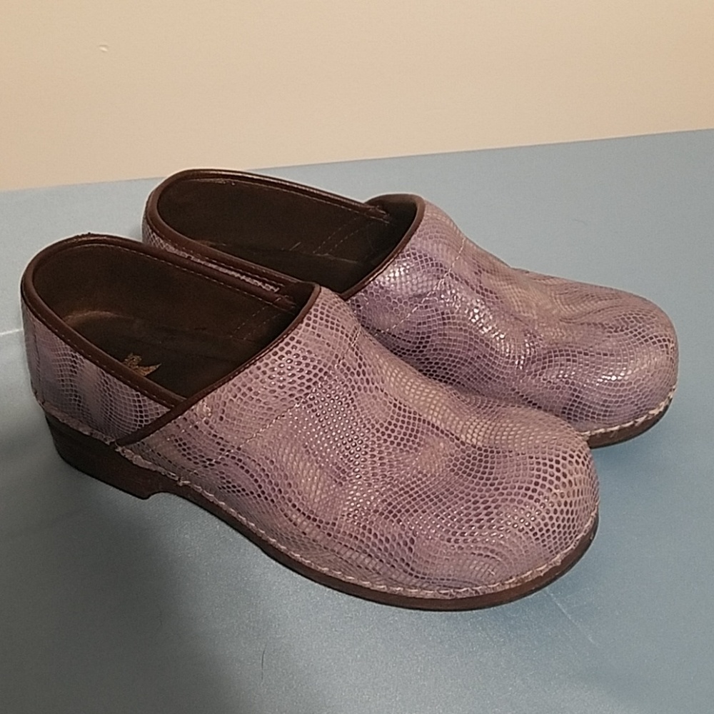 Dansko XP professional 42 purple slip resistant